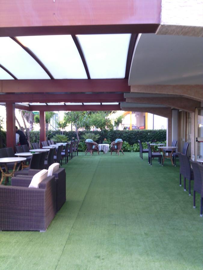 Hotel Boston Alba Adriatica Buitenkant foto
